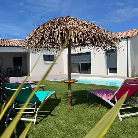 Givrand Villa